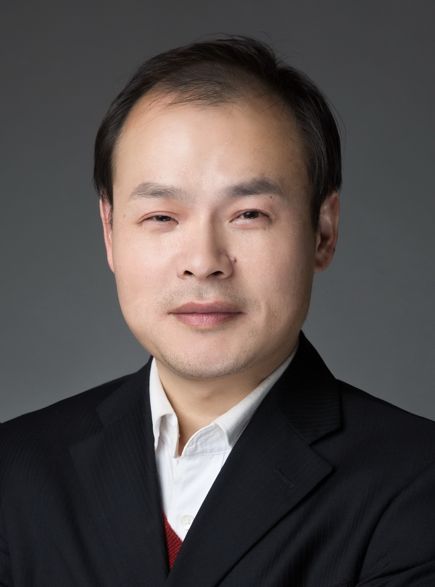 张斌