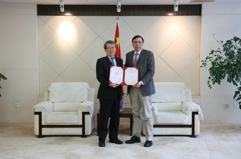 卿凤翎副校长会见东京大学副校长羽田正教授 卿凤翎副校长会见东京大学副校长羽田正教授
