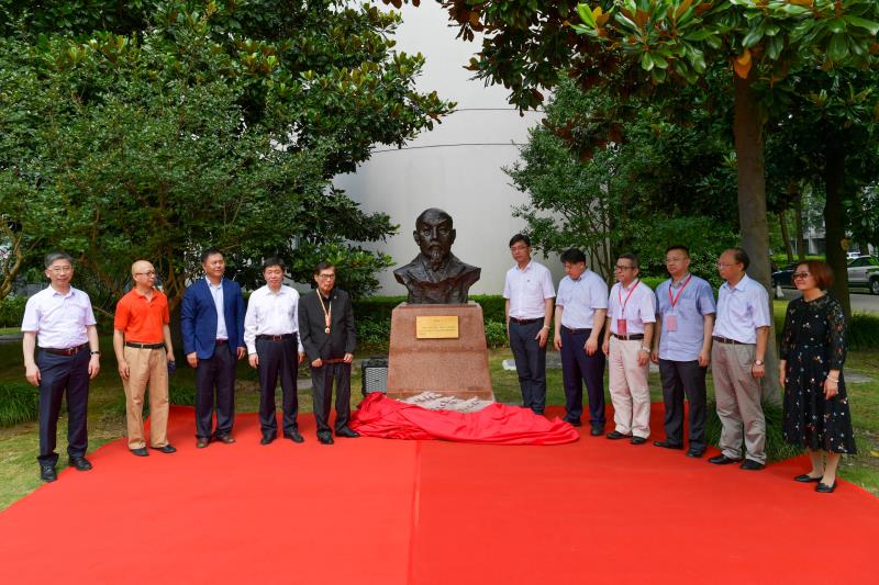 学校举行70周年校庆倒计时100天系列活动